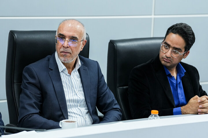 نشست بررسی مسائل حوزه بهداشت، درمان و سلامت با حضور دکتر قالیباف