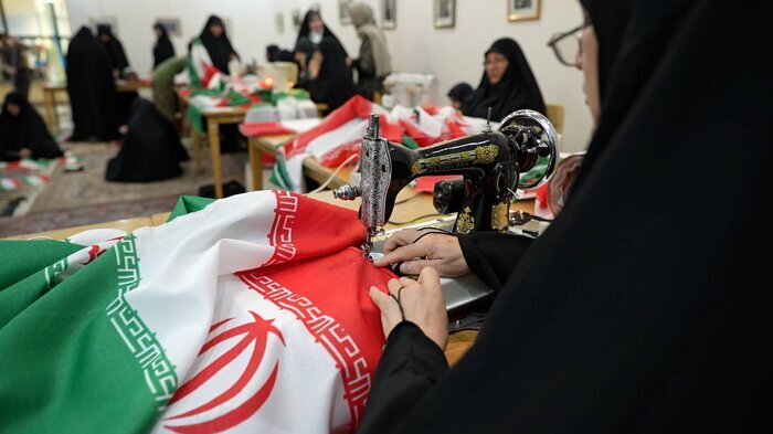 تکریم زنان باید به بهبود شرایط زندگی و فراهم شدن فرصت برای نسل بعدی منجر شود/ بدون روایت زنان، تاریخ مقاومت کامل نیست