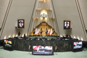نشست علنی ۳ آبان‌ماه مجلس شورای اسلامی - ۲