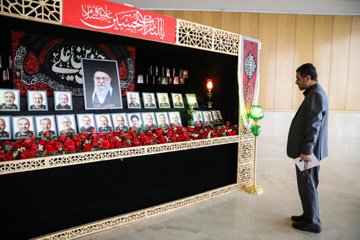 ادای احترام نمایندگان مجلس به مقام شامخ شهدا
