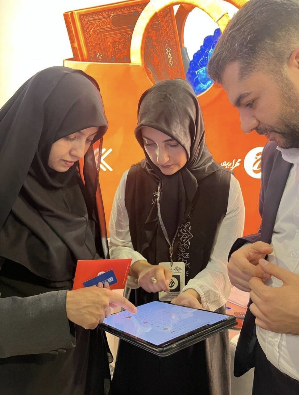 بازدید سعیدی از نمایشگاه رویداد ملی صنایع خلاق&nbsp;