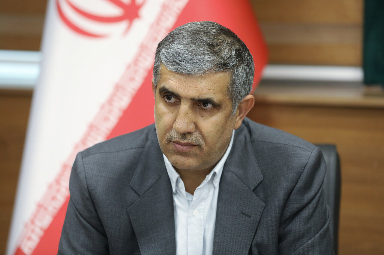 ظرفیت تعاونیهای روستایی برای ساماندهی بازار سیب فعال شده است/تامین ۲۰۰ میلیارد تومان تسهیلات پیگیری میشود