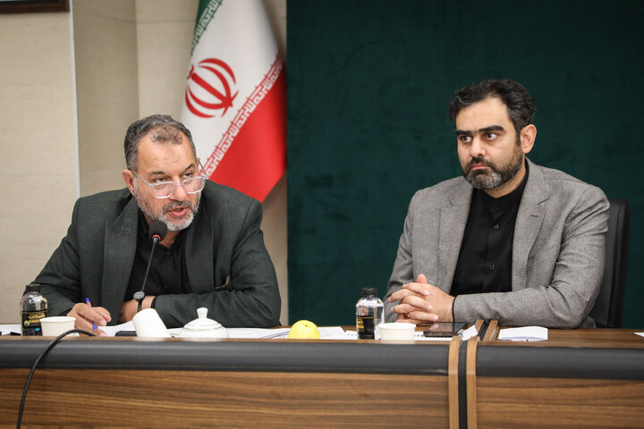 نشست کمیسیون فرهنگی با حضور وزیر راه