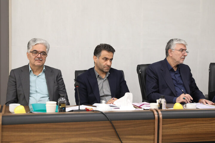 نشست کمیسیون فرهنگی با حضور وزیر راه