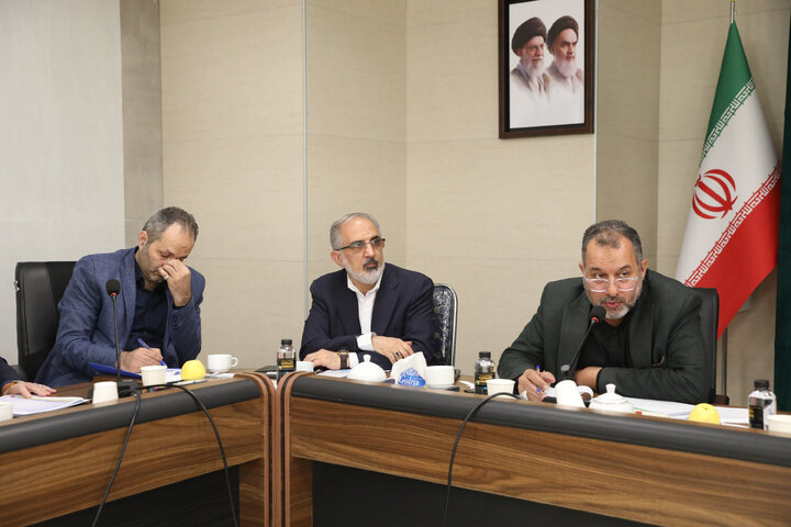 نشست کمیسیون فرهنگی با حضور وزیر راه