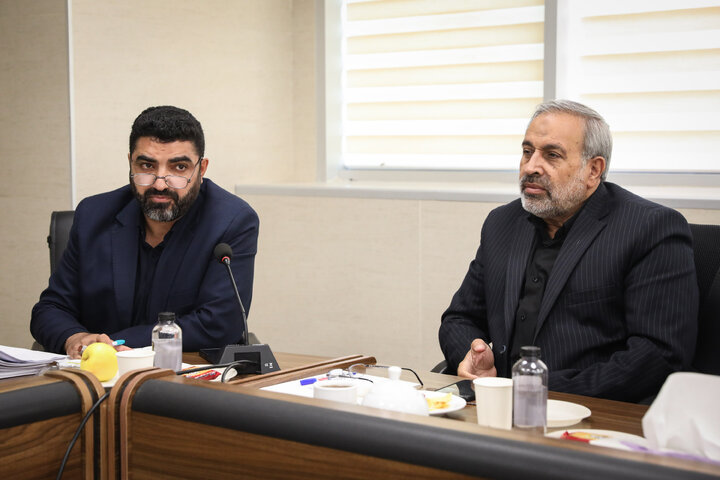 نشست کمیسیون فرهنگی با حضور وزیر راه
