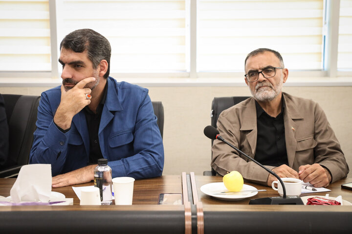 نشست کمیسیون فرهنگی با حضور وزیر راه