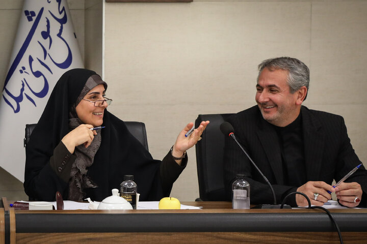 نشست کمیسیون فرهنگی با حضور وزیر راه