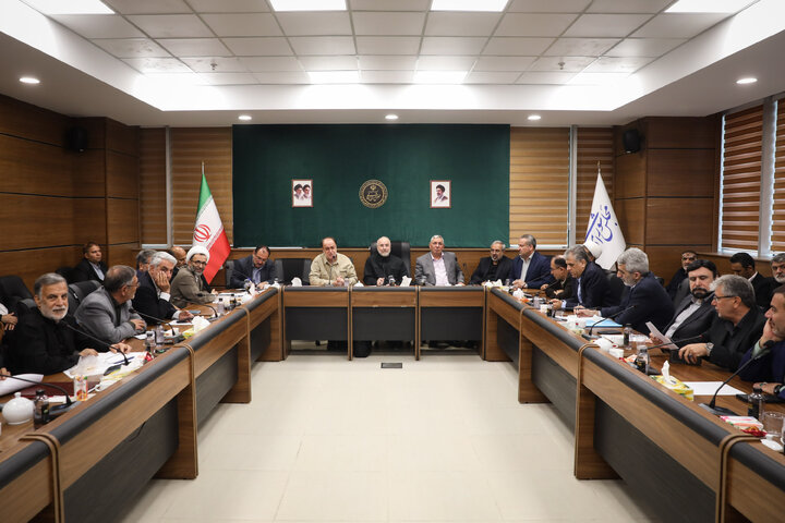 قالیباف مجمع