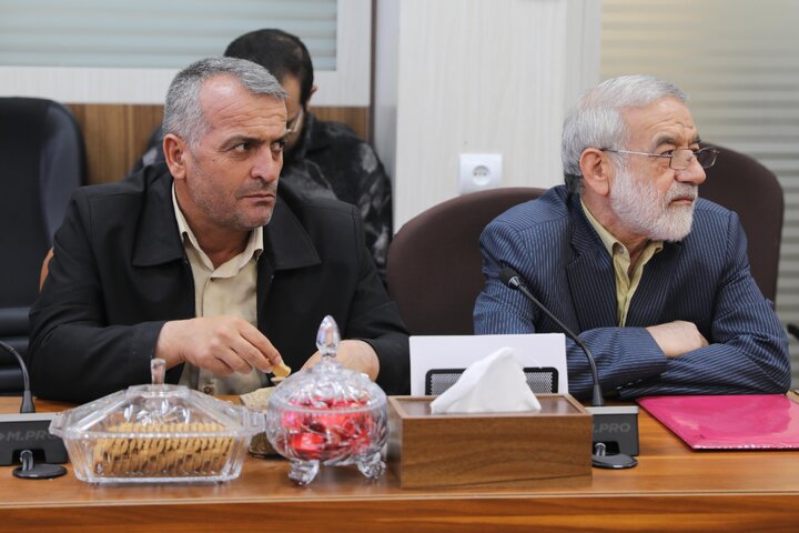 بازدید کمیسیون شوراها از سازمان ثبت احوال کشور