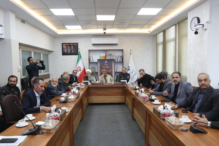 بازدید کمیسیون شوراها از سازمان ثبت احوال کشور