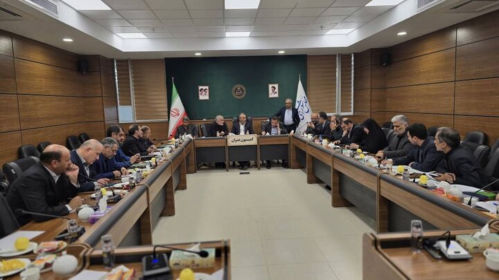 تشکیل کمیته‌ای برای بازنگری در مصوبه محدودیت ساخت‌وساز تهران و البرز