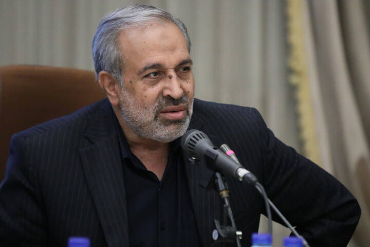 نشست کمیسیون فرهنگی مجلس با نخبگان و فعالان فرهنگی و اجتماعی استان همدان
