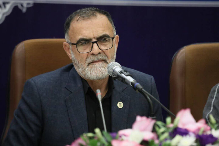 نشست کمیسیون فرهنگی مجلس با نخبگان و فعالان فرهنگی و اجتماعی استان همدان