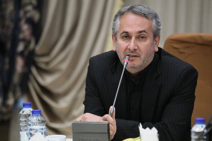 نشست کمیسیون فرهنگی مجلس با نخبگان و فعالان فرهنگی و اجتماعی استان همدان