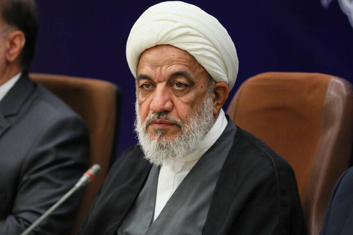 نشست کمیسیون فرهنگی مجلس با نخبگان و فعالان فرهنگی و اجتماعی استان همدان