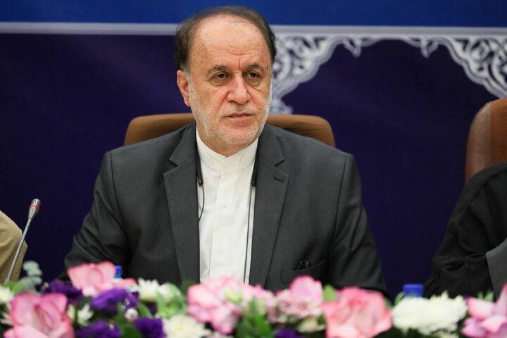 نشست کمیسیون فرهنگی مجلس با نخبگان و فعالان فرهنگی و اجتماعی استان همدان