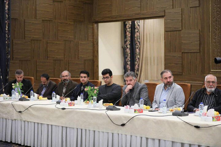 نشست کمیسیون فرهنگی مجلس با نخبگان و فعالان فرهنگی و اجتماعی استان همدان