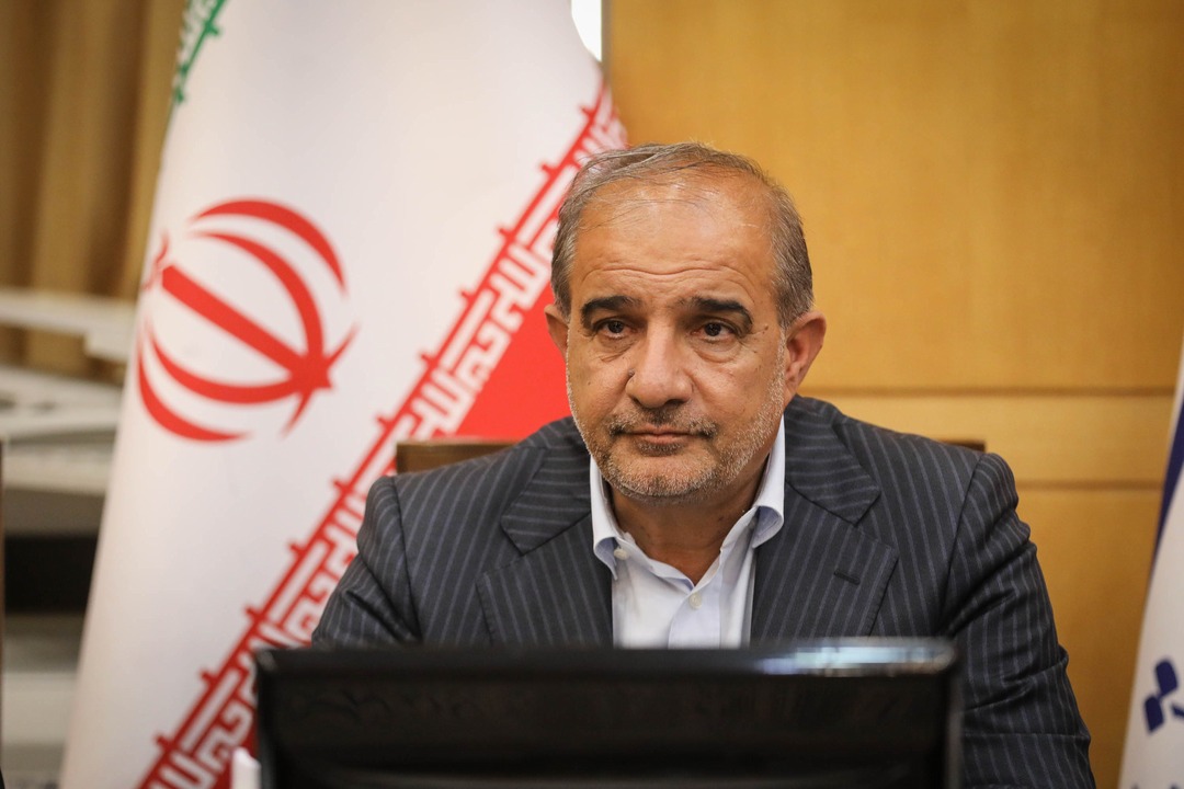 باغات سیب سمیرم احیا و صنایع تبدیلی این شهرستان نوسازی می‌شود
‌
