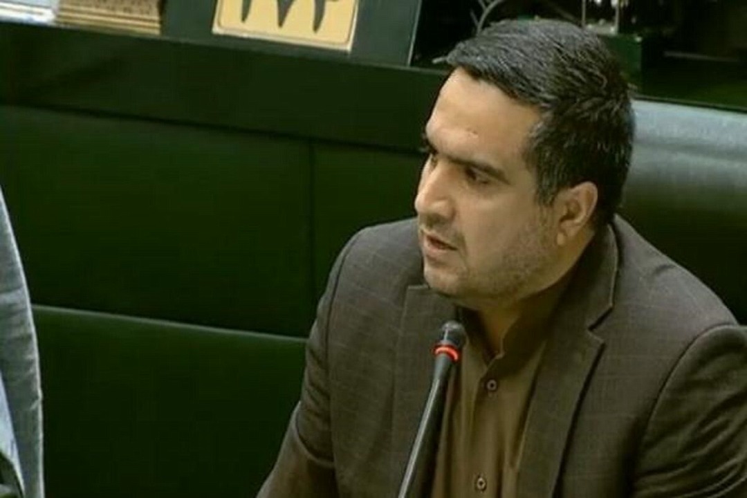 وزرا و معاونین باید به صورت مستمر به مجلس پاسخگو باشند
