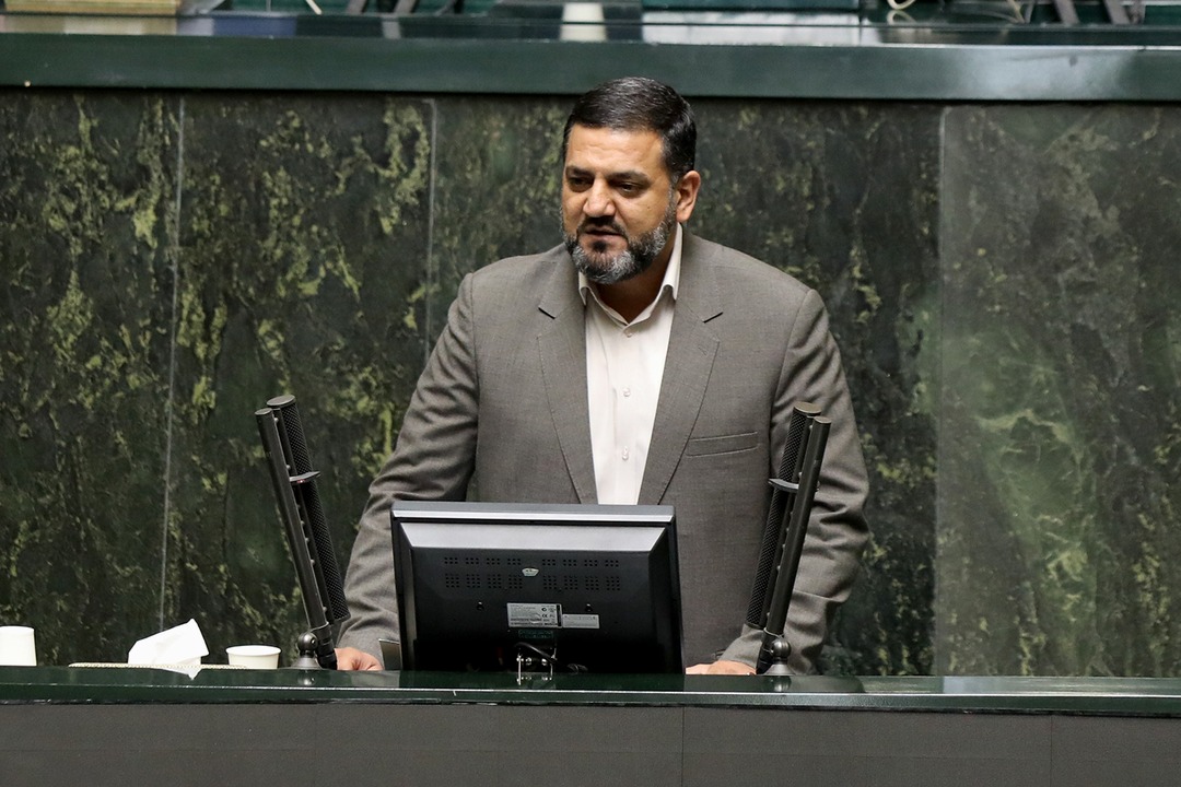 وزیر آموزش و پرورش به وعده خود در رابطه با تعیین تکلیف قرارداد کار معین نیروهای خرید خدمات آموزشی عمل کند