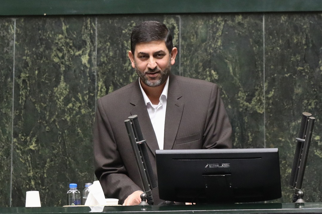 قطعی برق خوزستان در فصل گرما و افزایش گرد و خاک زندگی را از مردم سلب کرده است