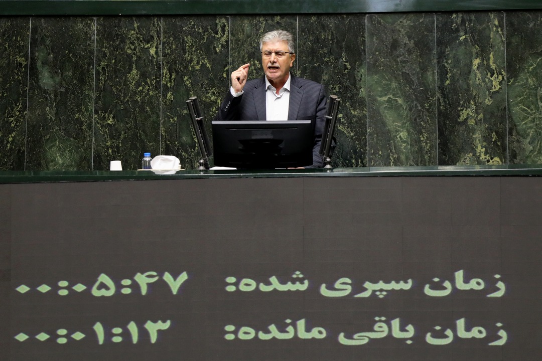 قوه قضاییه با نفوذی ها برخورد جدی کند