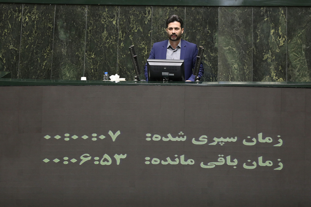 دولت نسبت به رفع انحصار در بازار خودرو اقدام کند