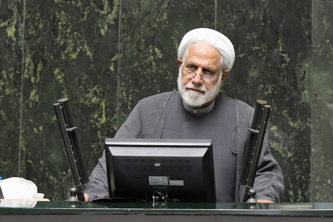 القای رفع مشکلات اقتصادی کشور به واسطه مذاکره با آمریکا خطای بزرگ و نابخشودنی است
