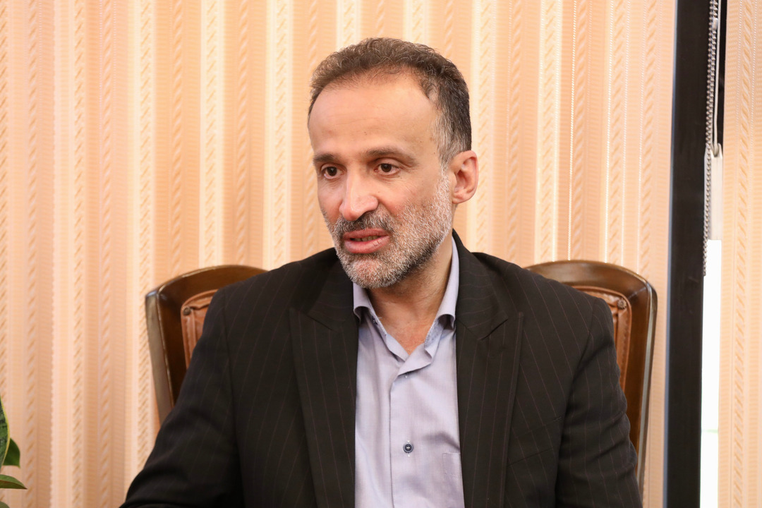 بررسی وضعیت توزیع قیر رایگان، پرداخت تسهیلات مسکن و واردات ماشین‌آلات راهداری در کانون توجه کمیسیون عمران