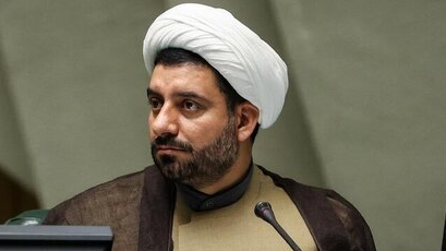 جریانی در بیرون از مجلس اجازه فعال شدن فراکسیون انقلاب را نمی دهد
