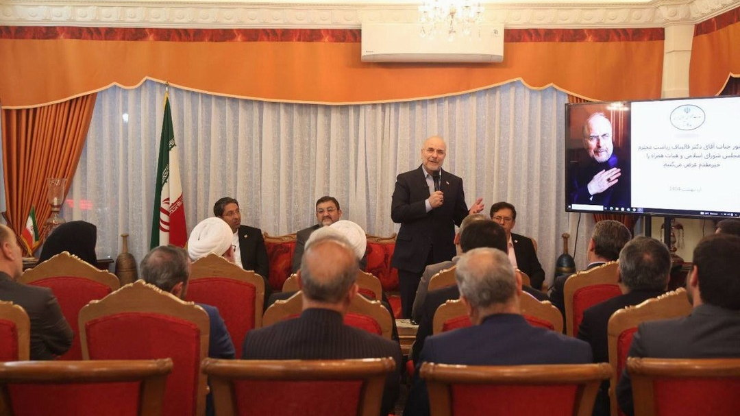 رییس مجلس با ایرانیان مقیم اندونزی دیدار کرد/ دکتر قالیباف: کارها را باید به مردم سپرد