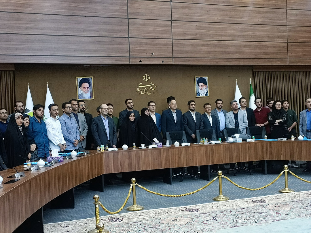 برگزاری ۸۰ رویداد تخصصی در مجلس/ بوت‌کمپ سلامت آغاز فرآیندی نو برای مسأله‌یابی و راه‌حل‌سازی در عرصه سلامت/ کمبود بودجه، عدم شناخت دقیق اولویت‌ها و شناسایی مساله‌ها، سه مشکل اساسی حوزه سلامت