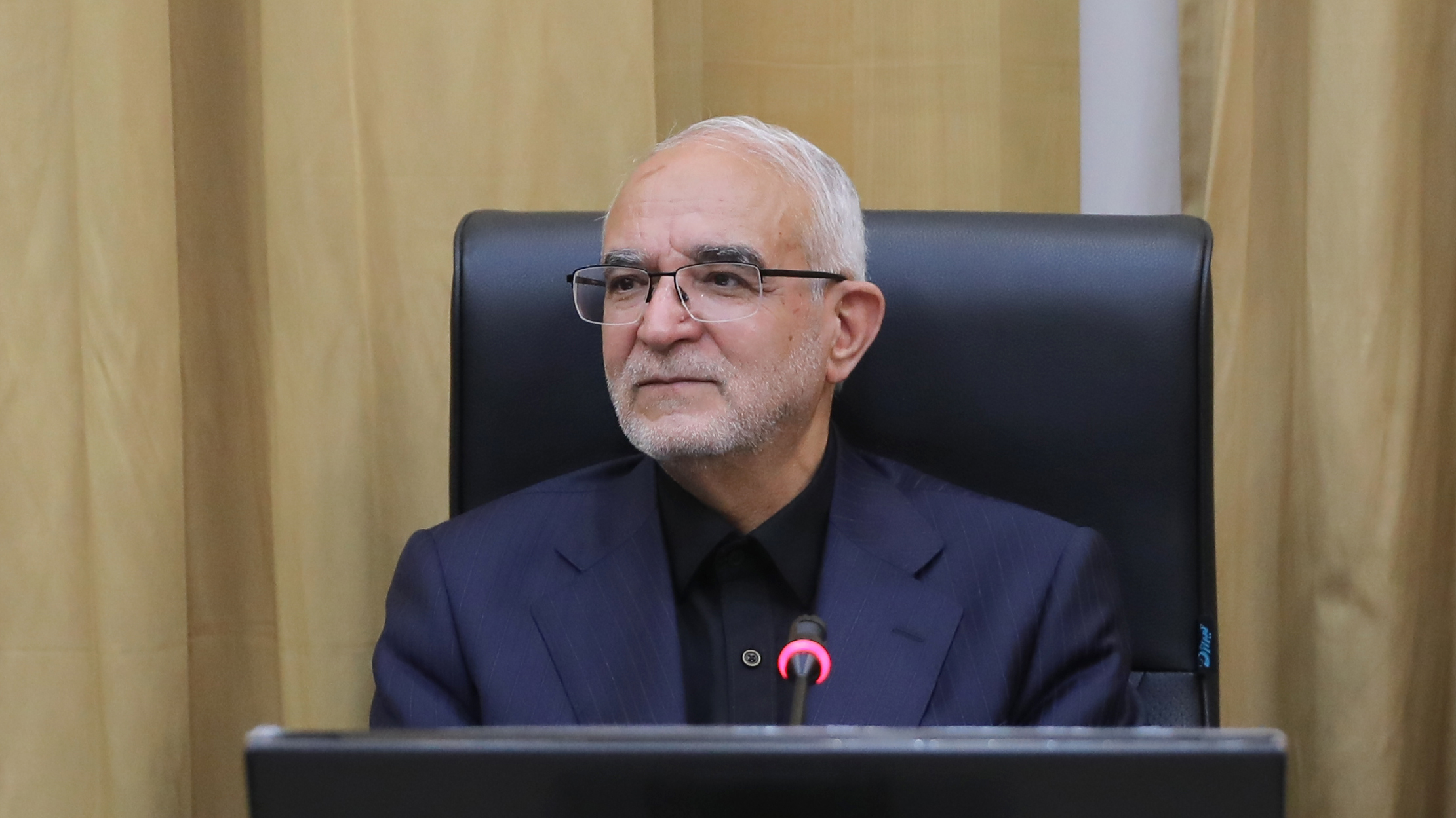 بازدید عبدالرضا مصری از پروژه‌های بزرگ ورزشی کرمانشاه
