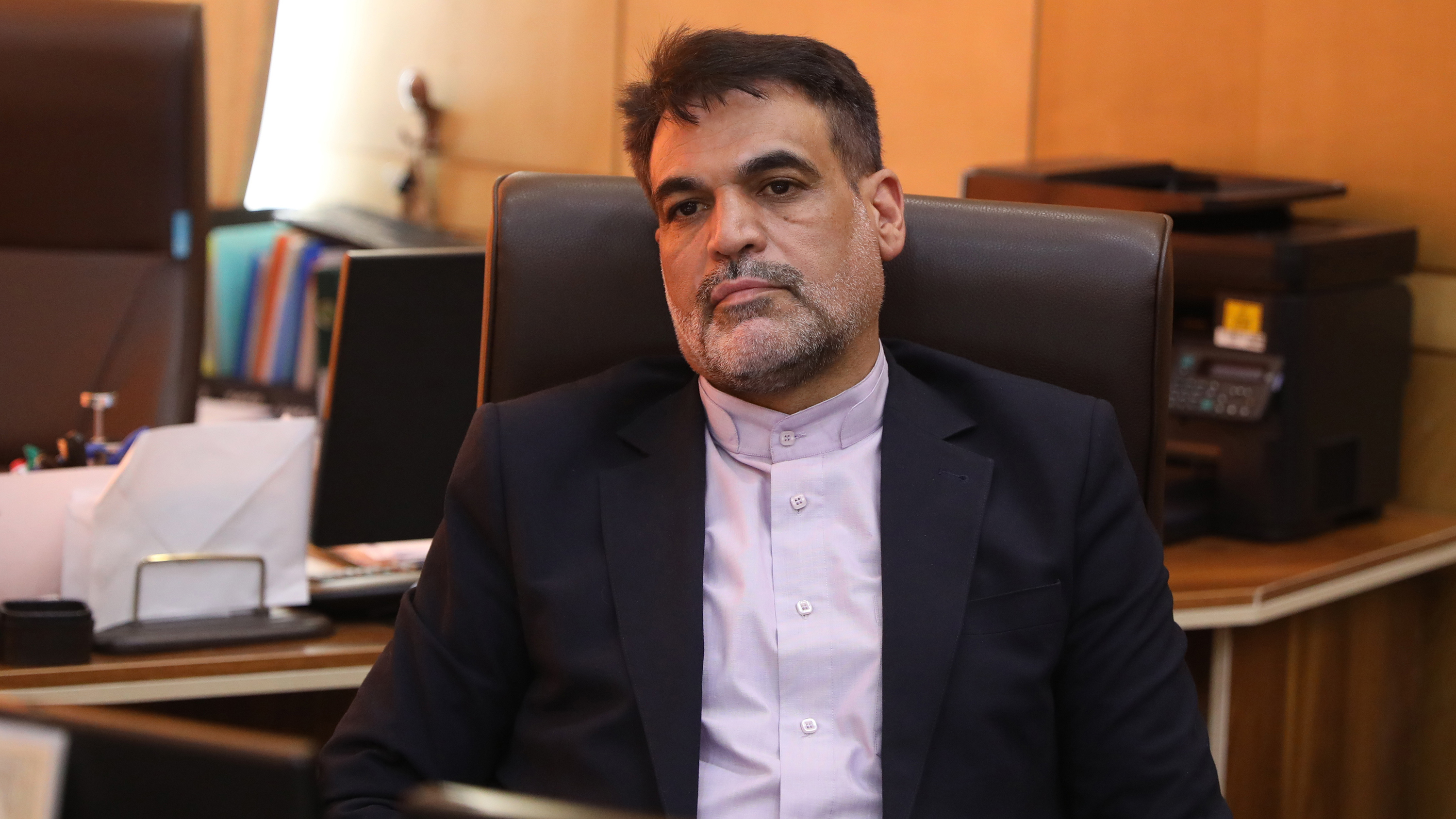 مسئولان در جذب اعتبارات تلاش مضاعف کنند و دلسوز مردم باشند