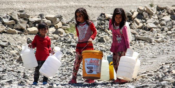 دست منافقان و دشمنان نظام در اعتراضات پیش آمده خوزستان دخیل بود / دولت در حال انجام اقداماتی برای رفع مشکلات آبرسانی منطقه است
