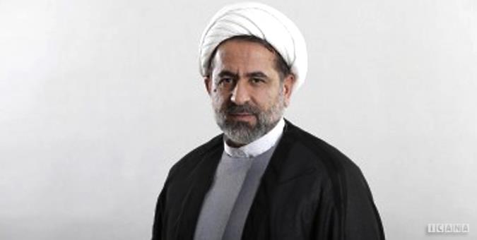 دین کمک به فقرا و ایجاد اشتغال را بیشتر از ساخت قرآن مطلا می‌پسندد