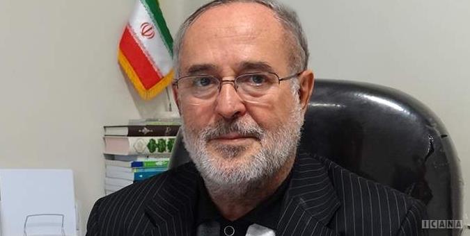 اگر نتوانیم جلوی گرانی را بگیریم باید در حقوق‌ها تجدیدنظر کنیم