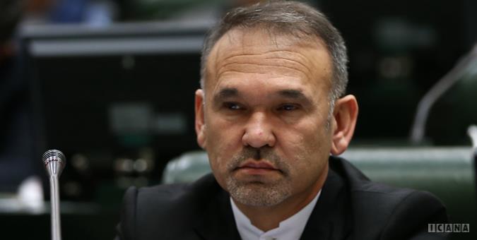 عزم وزیر راه و شهرسازی در اتمام مسکن مهر قابل تقدیر است