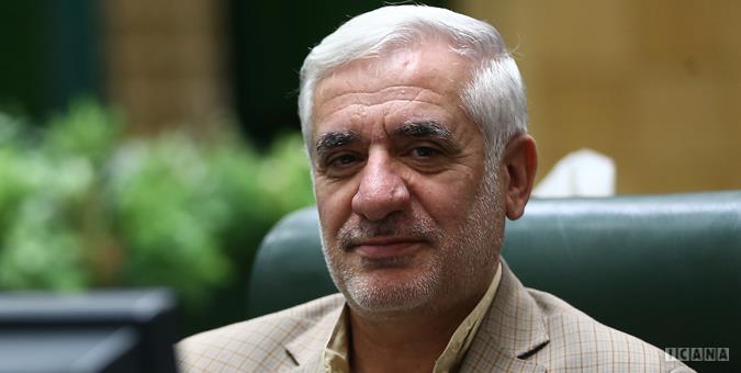 خروج آمریکا از برجام به دلیل ناتوانی ترامپ محقق نشد/ رئیس جمهور آمریکا به گونه‌ای صحبت کند که سبب شرم ملت آمریکا نشود