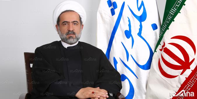 اصولگرایان چهره جدید برای انتخابات معرفی می کنند/محافظه کاری اصولگرایان سبب استفاده از احمدی‌نژاد شد