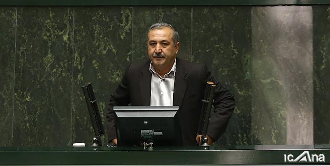 برخی آثار باستانی در زمان مسئولیت مونسان به مرغداری و دامداری تبدیل شده‌اند