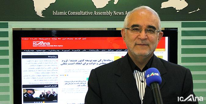 فروش سهام پالایشگاه اصفهان به وزارت بهداشت غیرقانونی است