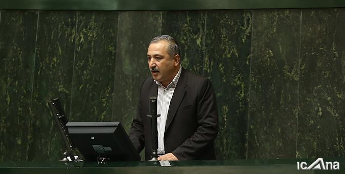 40 درصد از سهام هلدینگ باختر بدون کشف قیمت واگذار شده است