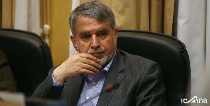 برای ورود بانوان به ورزشگاه تابع مبانی قانونی هستیم