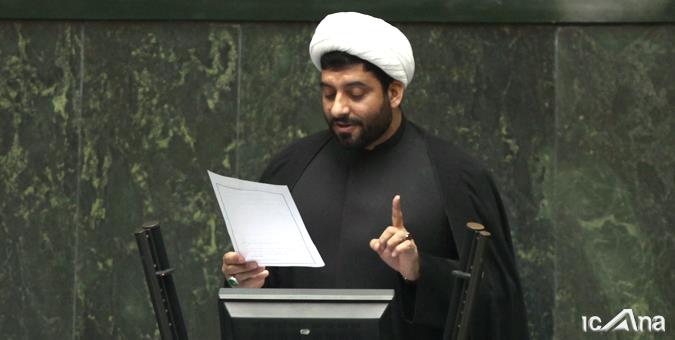 دهه 60 ها در هر عرصه ای خط شکن بودند/آن ها خسارت جنگ و تحریم و ازدیاد ناگهانی جمعیت را تحمل کرده اند