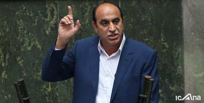 وزارت بهداشت حضور خود را در مناطق سیل زده لرستان پررنگ کند