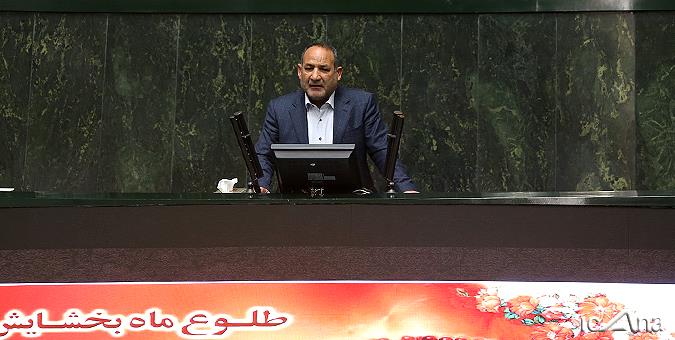 دولت از فرصت حضور رییس جمهور درمجلس برای حل مشکلات اقتصادی استفاده کند