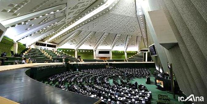 قانع شدن کریمی قدوسی از پاسخ‌های وزیر اطلاعات درباره علت حمایت از برخی گروه‌های تلگرامی