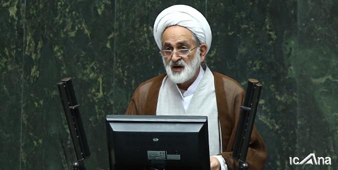 رئیس جمهور فرانسه بدون عذرخواهی به ایران نیاید